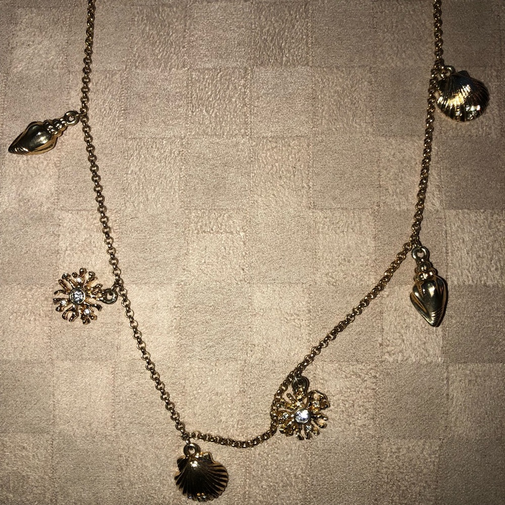 Ann Taylor Gold Seashell Necklace